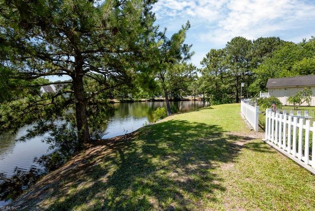 801 Winter King CT, Chesapeake, VA 23323