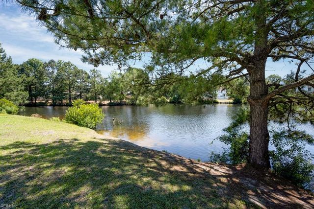 801 Winter King CT, Chesapeake, VA 23323