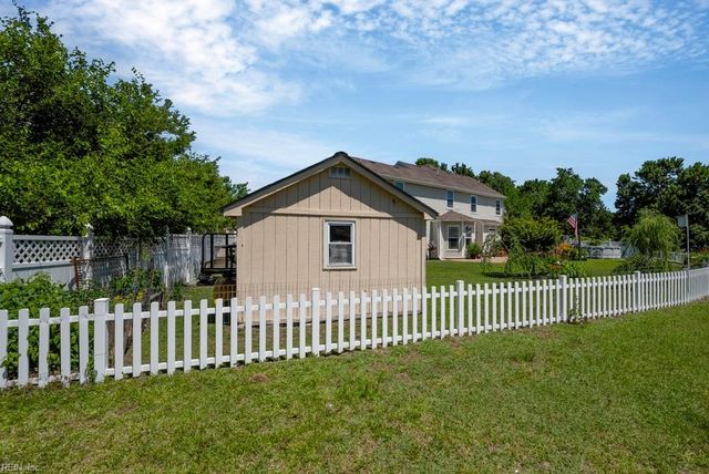 801 Winter King CT, Chesapeake, VA 23323