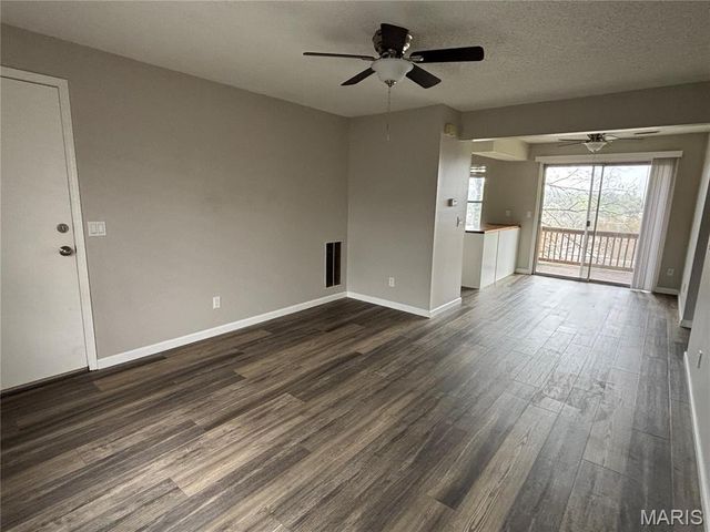 777 Highland Hill Drive D, St Peters, MO 63376