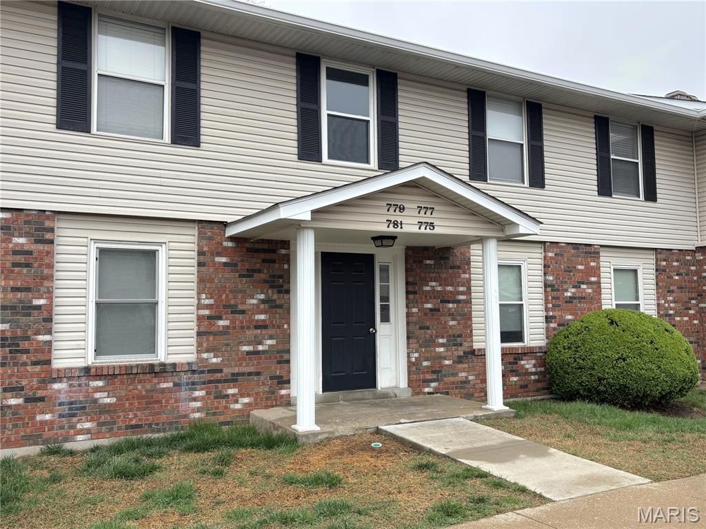 777 Highland Hill Drive D, St Peters, MO 63376