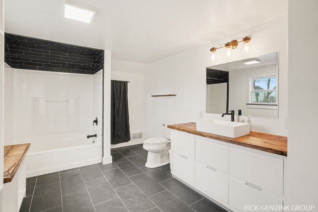 5257 146th Avenue, Holland, MI 49423