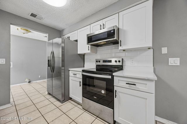 2586 SPRING LAKE Road W, Jacksonville, FL 32210