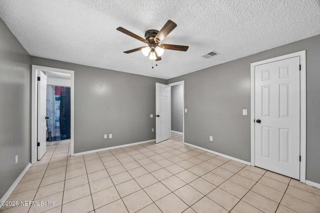 2586 SPRING LAKE Road W, Jacksonville, FL 32210