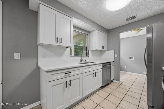 2586 SPRING LAKE Road W, Jacksonville, FL 32210