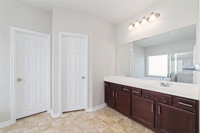 2707 Golden Hills Court, Fresno, TX 77545