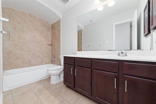 2707 Golden Hills Court, Fresno, TX 77545