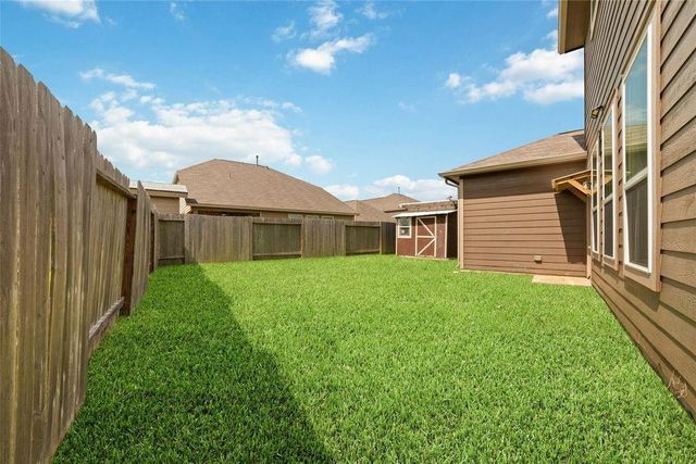 2707 Golden Hills Court, Fresno, TX 77545