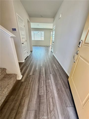 2872 schmidt privado, Ontario, CA 91761