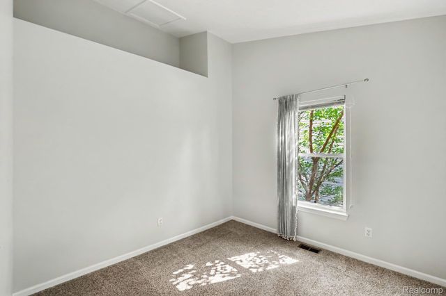 5576 Juneberry Court, Waterford Charter Township, MI 48329