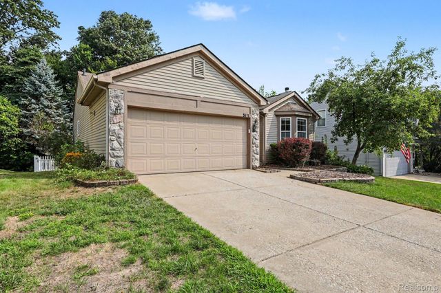 5576 Juneberry Court, Waterford Charter Township, MI 48329