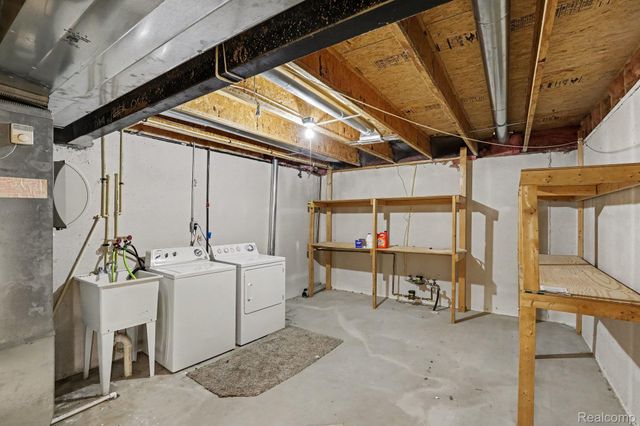 5576 Juneberry Court, Waterford Charter Township, MI 48329
