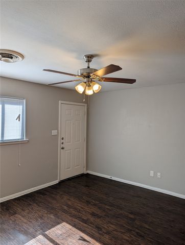 4725 Leonard Street, Forest Hill, TX 76119