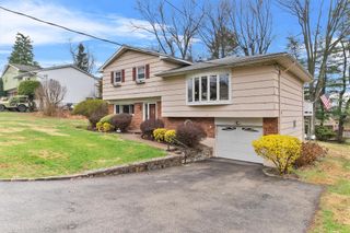 130 Parkview Road, Elmsford, NY 10523