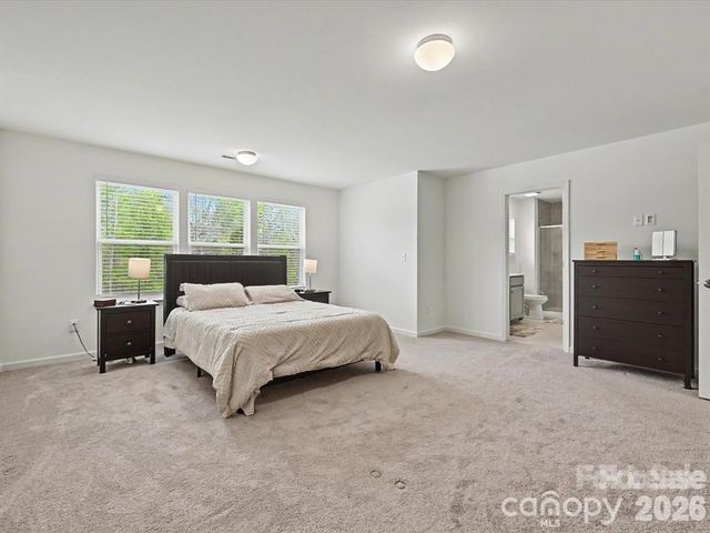 5125 Arbordale Way, Mount Holly, NC 28120
