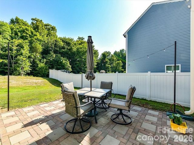 5125 Arbordale Way, Mount Holly, NC 28120