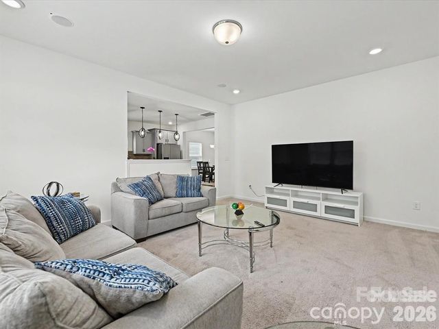 5125 Arbordale Way, Mount Holly, NC 28120