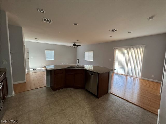 6112 Patriots Point Court, Las Vegas, NV 89108