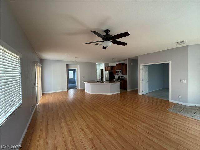 6112 Patriots Point Court, Las Vegas, NV 89108