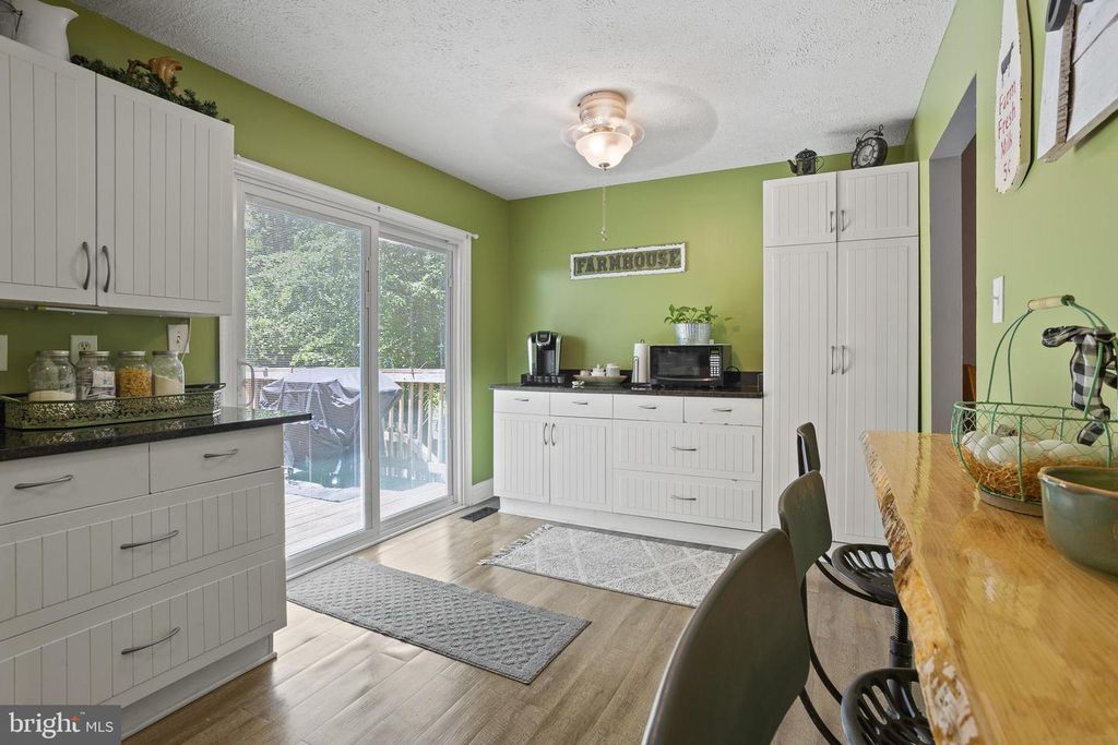 Image 10 of property listing at 26587 YOWAISKI MILL RD, Mechanicsville, MD 20659