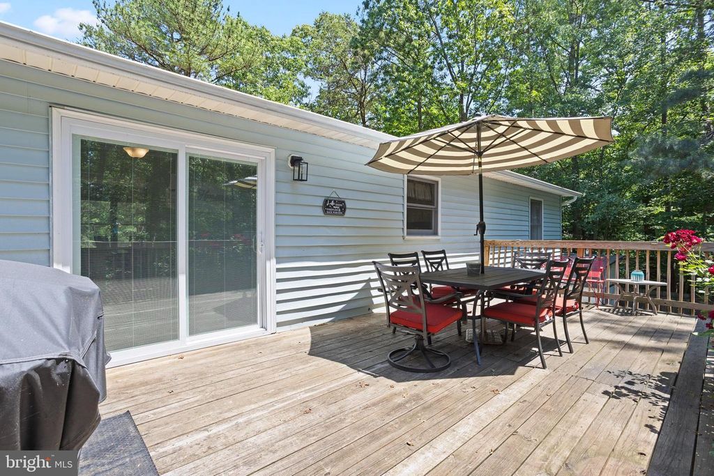 Image 2 of property listing at 26587 YOWAISKI MILL RD, Mechanicsville, MD 20659