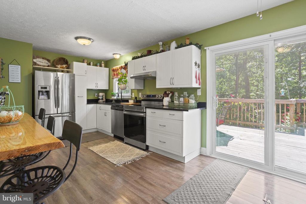 Image 9 of property listing at 26587 YOWAISKI MILL RD, Mechanicsville, MD 20659