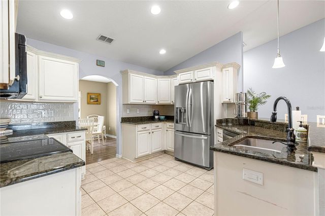 2208 SE 24TH TERRACE, Ocala, FL 34471
