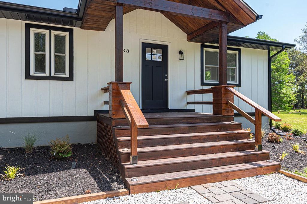 6438 KNOLL HILL DR, Berlin, MD 21811