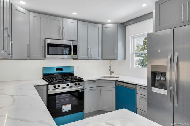 11 Barbara Drive, Farmingdale, NY 11735