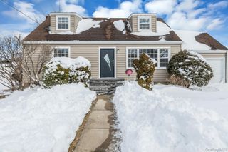 11 Barbara Drive, Farmingdale, NY 11735