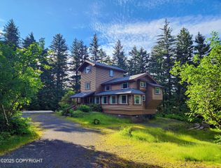 3043 Lakeview Drive, Kodiak, AK 99615