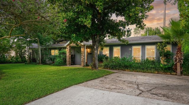 1320 Woodvine Drive, Houston, TX 77055