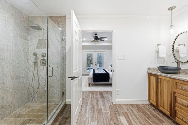 1320 Woodvine Drive, Houston, TX 77055