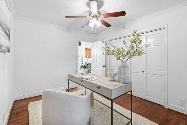 1320 Woodvine Drive, Houston, TX 77055