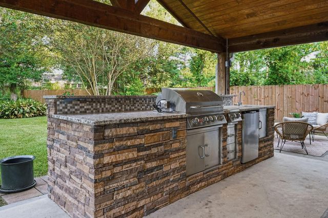 1320 Woodvine Drive, Houston, TX 77055
