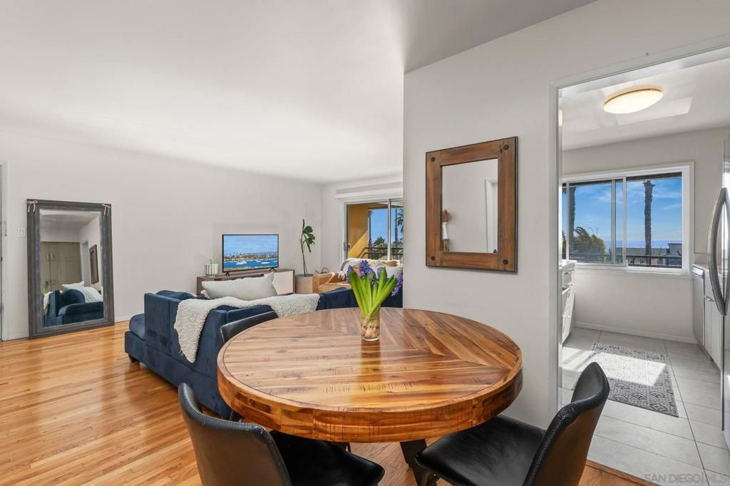 Image 14 of property listing at 5367 La Jolla Blvd 60, La Jolla, CA 92037