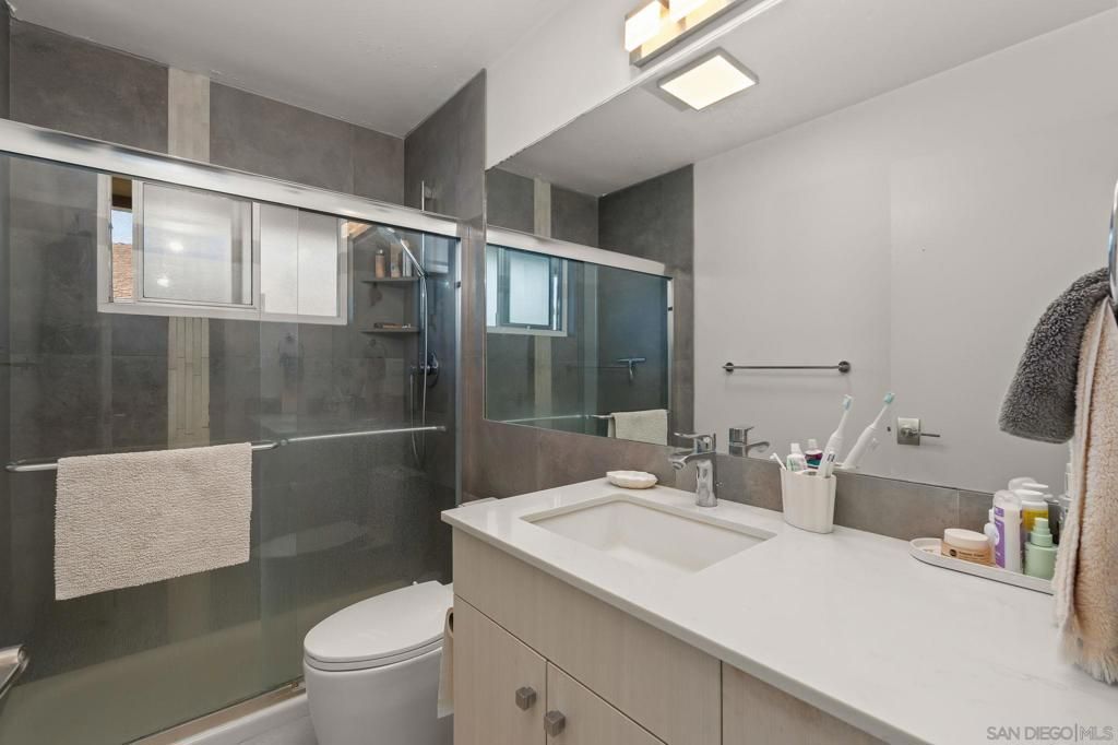 Image 20 of property listing at 5367 La Jolla Blvd 60, La Jolla, CA 92037