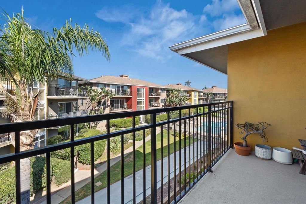 Image 23 of property listing at 5367 La Jolla Blvd 60, La Jolla, CA 92037