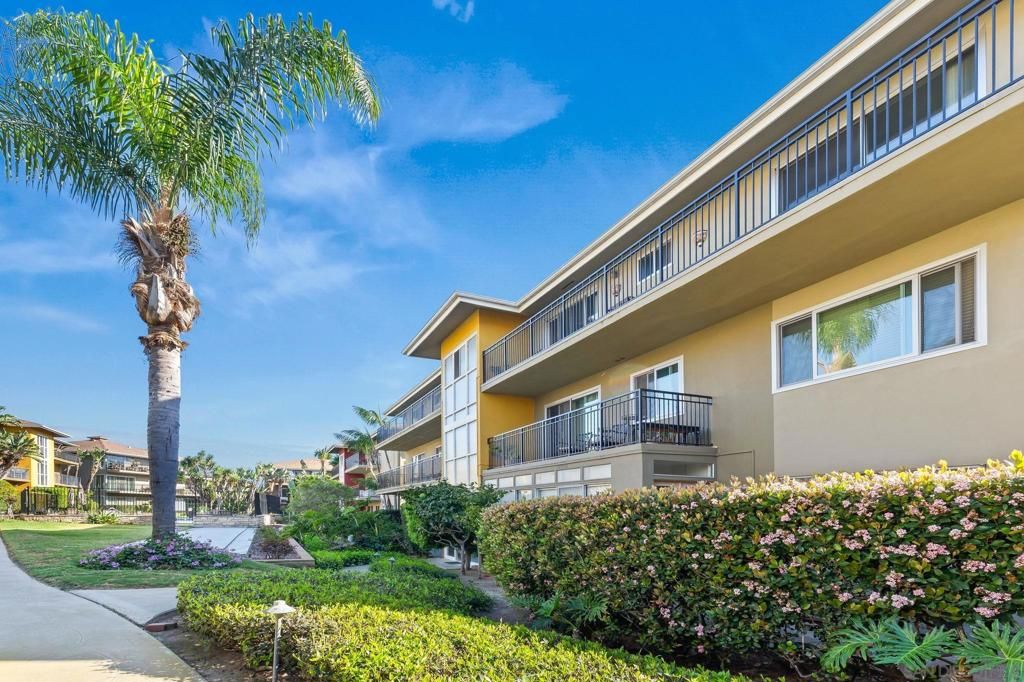 Image 28 of property listing at 5367 La Jolla Blvd 60, La Jolla, CA 92037