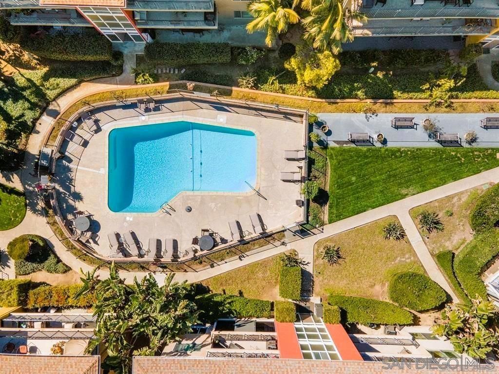 Image 32 of property listing at 5367 La Jolla Blvd 60, La Jolla, CA 92037