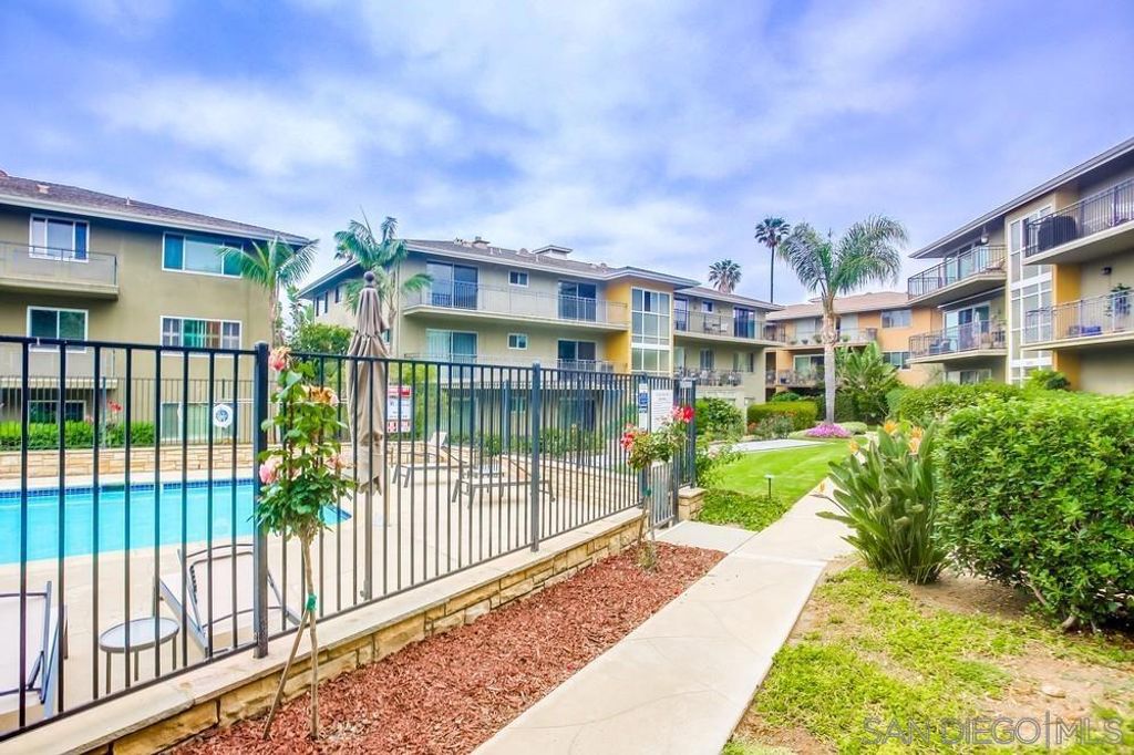 Image 40 of property listing at 5367 La Jolla Blvd 60, La Jolla, CA 92037