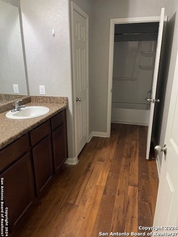 3930 Southern Field, San Antonio, TX 78222