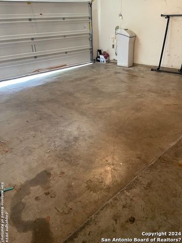 3930 Southern Field, San Antonio, TX 78222