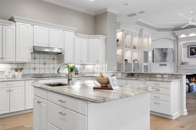 902 JOHNS POINT DRIVE, Winter Garden, FL 34787