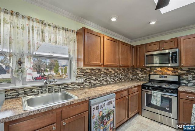 4 Lynn Court, Lincoln Park Borough, NJ 07035