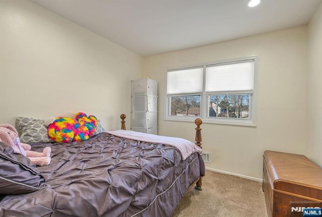 4 Lynn Court, Lincoln Park Borough, NJ 07035