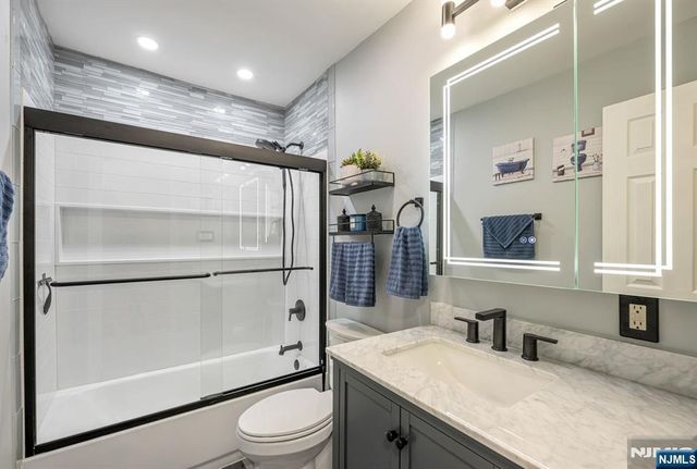 4 Lynn Court, Lincoln Park Borough, NJ 07035