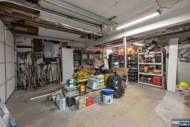 4 Lynn Court, Lincoln Park Borough, NJ 07035