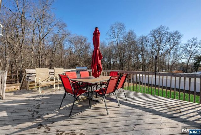 4 Lynn Court, Lincoln Park Borough, NJ 07035