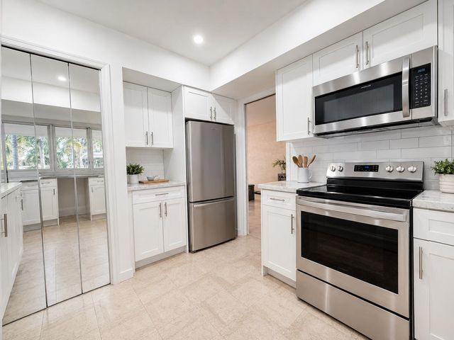 10873 MAGNOLIA Street, Palm Beach Gardens, FL 33418